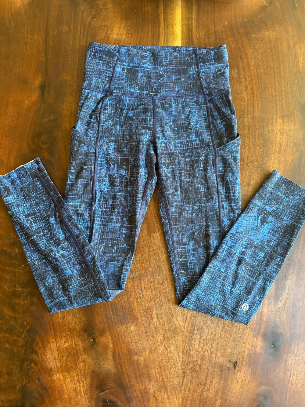 lululemon athletica base pace Black & Blue Leggings with Side Pockets